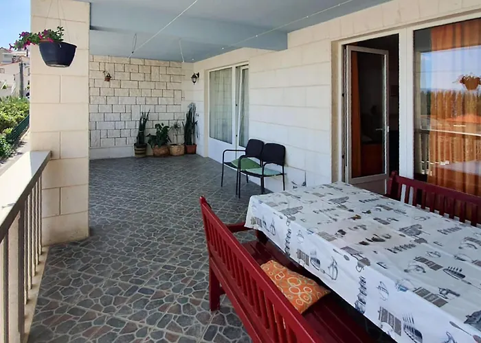 Lovely In Apartment Omiš