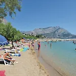 Amazing Apartment In Omis Διαμέρισμα Omiš